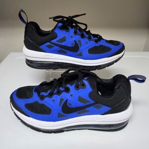 Nike Air Max Genome Sneakers
